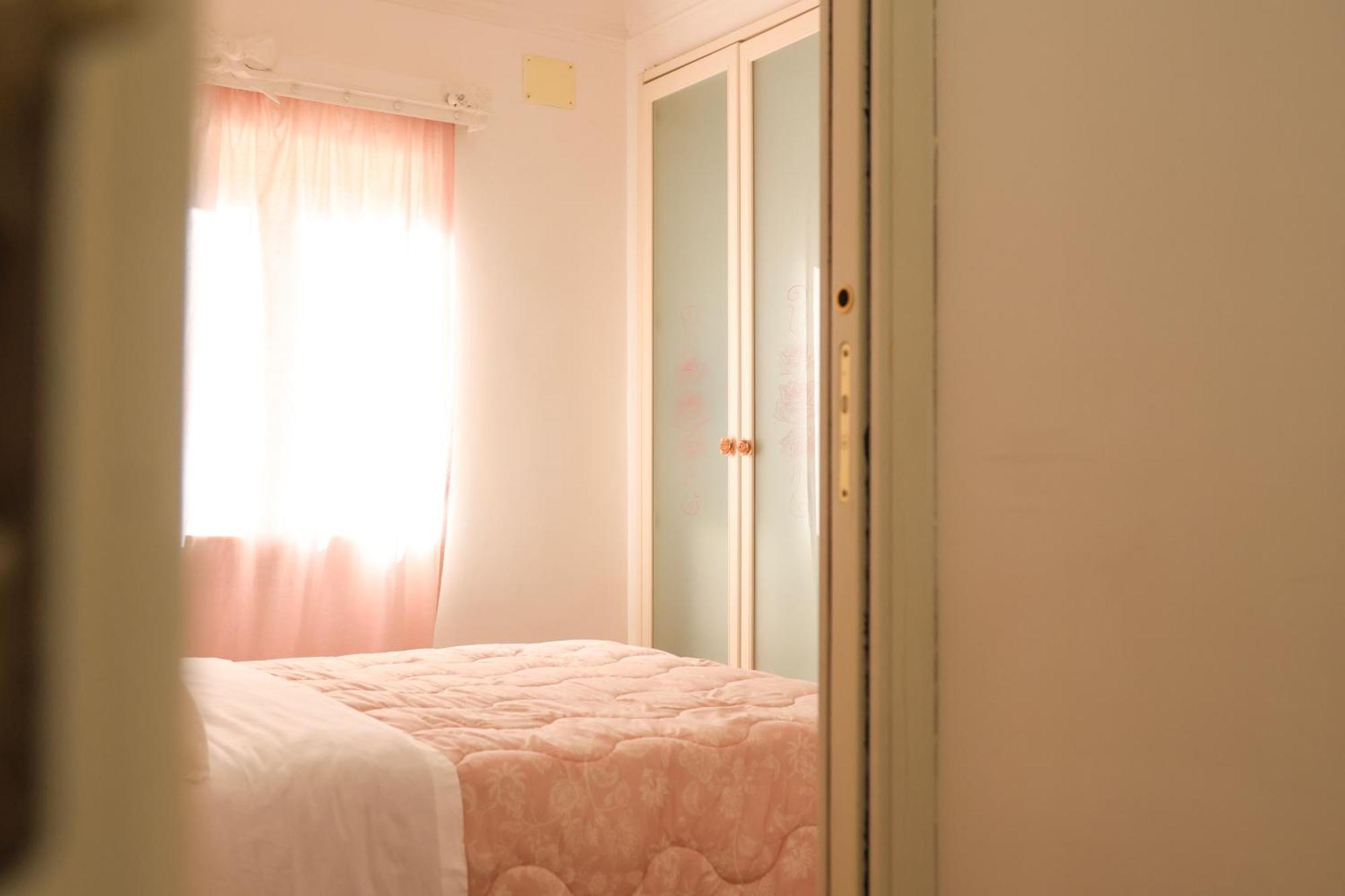 Grace'S Home In The City Center Наполи Екстериор снимка